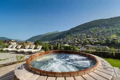 Image de Luxury Chateau in the Heart of Morzine with exceptional mountain views