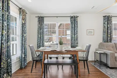 Image de Midtown 3-bedroom house in vibrant Tulsa close to Tu, Downtown, Expo Square