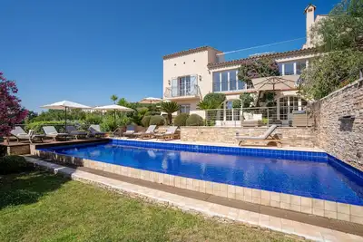 Image de Villa avec piscine vue vignobles et mer à La Croix-Valmer
