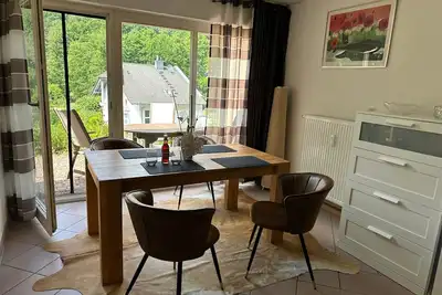 Image de Studio « Petit-déjeuner dans l’idylle naturelle de Bad Orb » avec terrasse, jardin privés et Wi-Fi