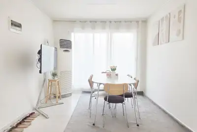 Image de Seongsu Hotspot Stay | Walk to Cafe Street & Seoul Forest | Free parking lot