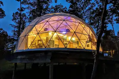 Image de Award-Winning Dome On 18 Acres Near State Parks, Trails, and Waterfalls