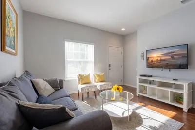 Image de Comfortable 3br townhome Near Parks, Great Value