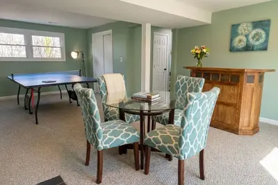 Image de Work + Relax + Play | 3br Home w/ Ping Pong Table