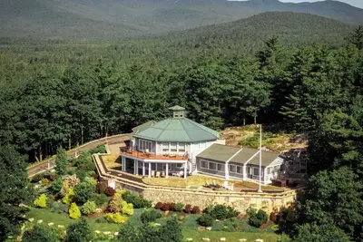 Image de The Ultimate Group Escape: Private Mountain w Hot Tub, Pool Table, Massage Chair