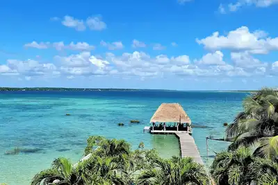 Image de Private villa in Bacalar with dock and gazebo in front of the lagoon