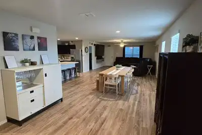 Image de Peaceful Retreat Outside the City 3bed/2bath