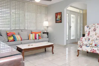 Image de Modern Villa on Puerto Rico's West Coast- Perfect for Couples, Families & Groups