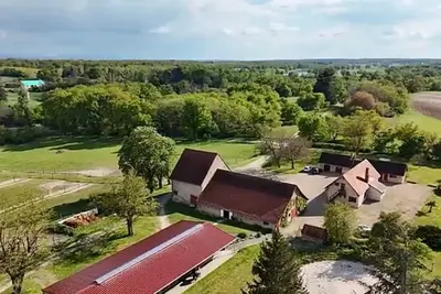 Image de Gîte de campagne chaleureux proche du parc Le Pal