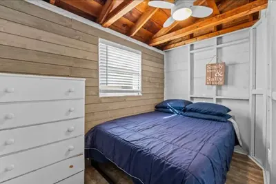 Image de Coastal Cottage with Porch, Grill and Near Beach