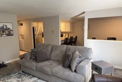 Image de Charming 2-bedroom condo near Schweitzer and Sandpoint. Pet friendly.