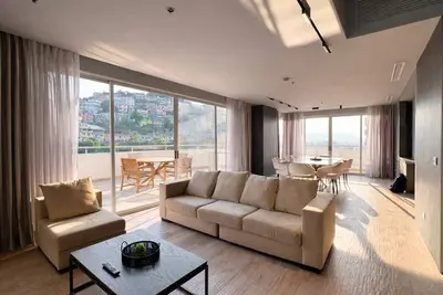 Image de Stylish Loft w/Balcony & City Views with Parking