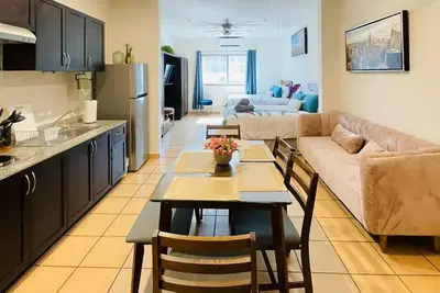 Image de Cabo Downtown Studios: 1br Studio 2 doubles perfect location close to marina #3