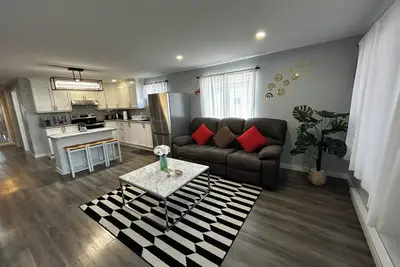 Image de 2 Bed 1 Bath Suite in Moncton