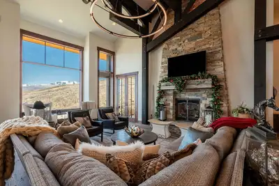 Image de Spacious 4br home in Midway River Meadows (Lt), perfect for adventures in Park City.