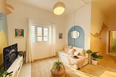 Image de Comfy+Clean 1br Home! Walk to Beach, Nightlife!