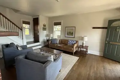 Image de Stylish 3br House w/Fenced Yard - Located Minutes from Pgh Marathon & the City