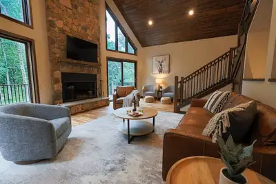 Image de Glacier Woods at Castle Rock Lake | Family Luxury Retreat | Sleeps 22