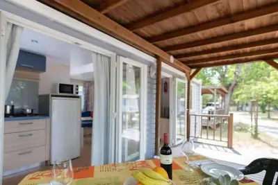 Image de Mobile home with air conditioning and veranda