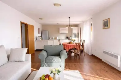 Image de Appartement de trois chambres avec la terrasse Novigrad (A-24976-a)