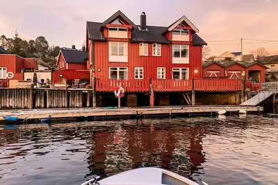 Image de Superbe maison à Averøy avec vue sur le port