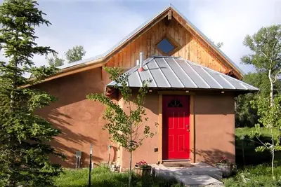 Image de Rustic Mountain Cabin with a Hot Tub in Salida, Colorado
