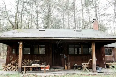 Image de Rustic Cabin Retreat on the Ten Mile River in Narrowsburg, New York