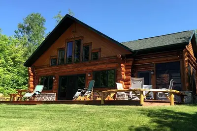 Image de English Lake Escape -Custom Waterfront Log Cabin in Chequamegon National Forest