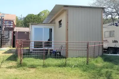 Image de Unique Tiny House/Remodeled Rv by Reese Creek