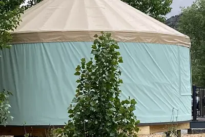 Image de Rustic Yurt Getaway on Beautiful Snake River in Rigby, Idaho