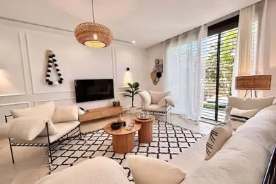Image de Villa contemporaine S3 piscine & lumière La Marsa