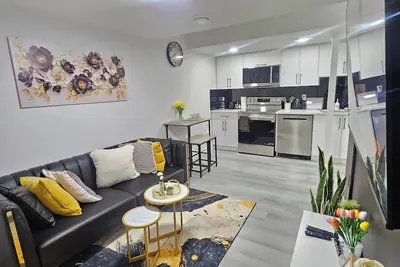 Suite moderne de 2 chambres au sous-sol privé Edmonton