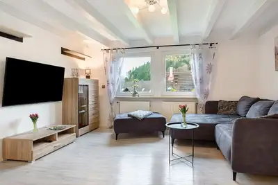 Image de Appartement Premium 'Vallée Verte - Proche du lac' avec jardin commun, balcon et Wi-Fi