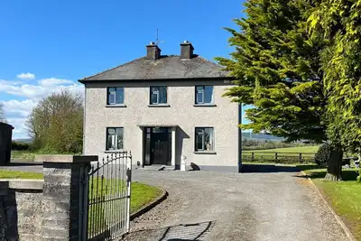 Refurbished Tipperary Farmhouse With Mountain View