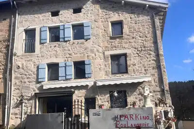 Image de Maison de vacances 'Gîte de Pontempeyrat' avec terrasse privée, jardin commun et Wi-Fi