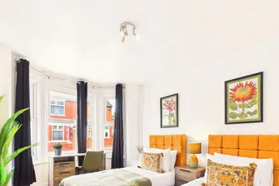 Image de *New* Ridgeway Home | Central | Parking