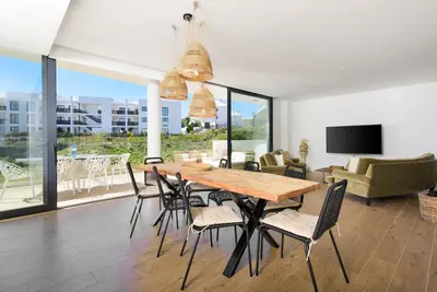 Image de Paula Lemac | Appartement élégant à El Higueron avec vue mer et grande terrasse