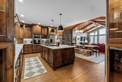 Image de Chiloquin Ridge River Retreat | Riverfront • Near Crater Lake • Kayaks • Fireplace