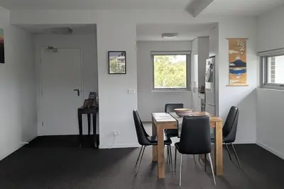 Image de Modern and Central Bruce Retreat