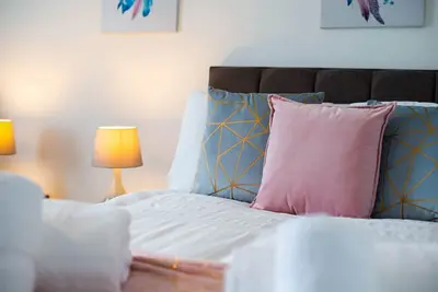 Image de City Access • 3 Beds • Parking • Smart TVs