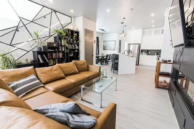Image de Casa Caswell *Modern, Downtown, Rooftop Patio*