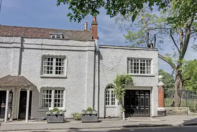 Image de Maison-Prestige-Sdb privée avec douche-Vue sur Jardin-Grade 2 Listed Town House
