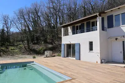 Image de La Maison Bleue de Fayence - Un havre de paix en pleine nature