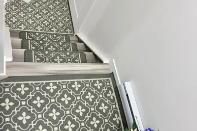 Image de Cozy Two Bedroom Suite in Nw Calgary - Near Banff & Calgary Airport