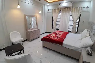 Image de Fabulous 5-bedroom house with Ac in charming Islamabad