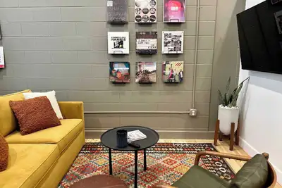 Loft 304 - The William - Earthy - Atrium Glow