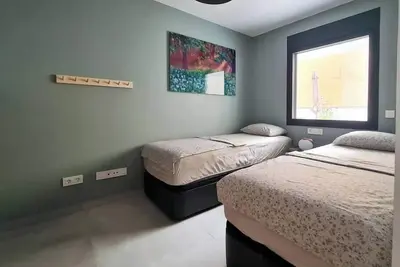 Image de Exclusive 2 bedroom apartment, 100m from beach