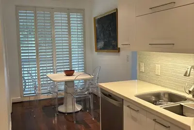 Image de Spacious 4-bedroom apartment At Img Academy