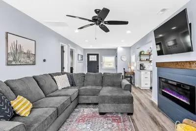 Image de Fulton Hill Grove: Trendy and Central Hide-a-way!