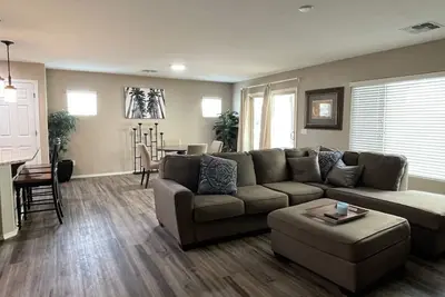 Image de Amazing 3-bedroom house with two community pools in beautiful Goodyear!